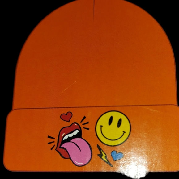 Gettin Fresh Gift Set Beanie, Card Holder, Keychain NWT - Picture 4 of 6